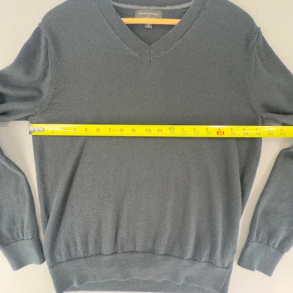 Banana Republic Womens Merino Wool V-Neck Sweater Navy Black M 593245-02